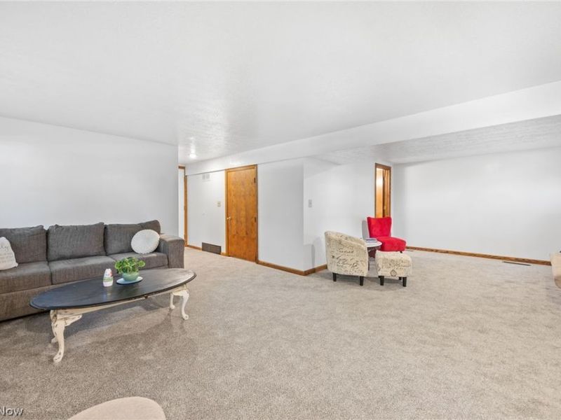 5520 Apple Ridge Circle, Clinton, OH 44216 Photo 12