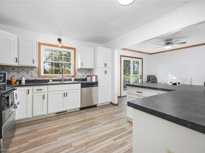5520 Apple Ridge Circle, Clinton, OH 44216 Photo 21