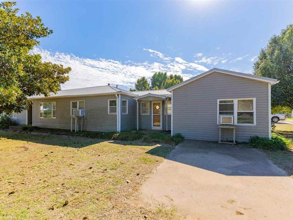 205 Cleveland Street, Agra, OK 00000