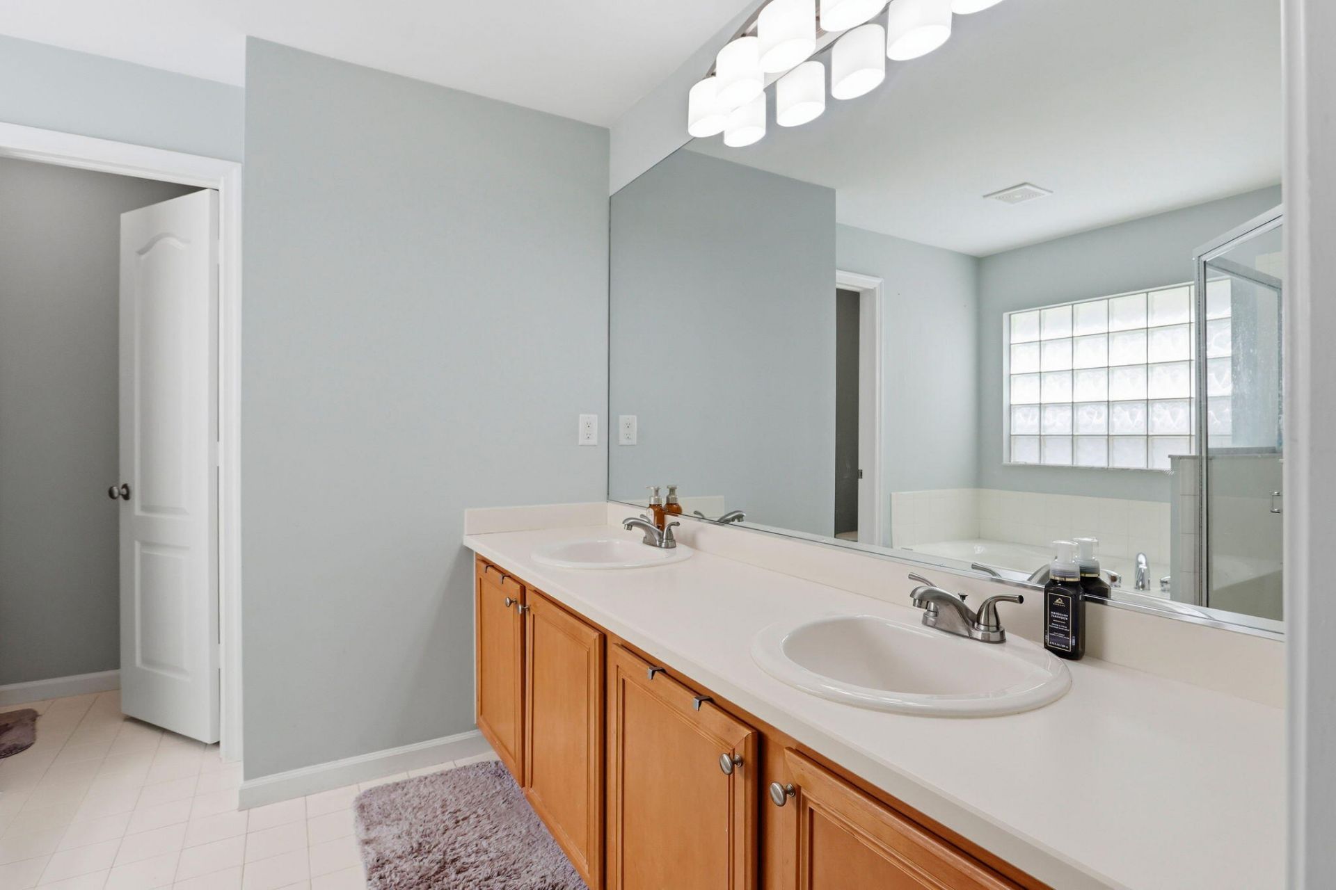 375 Berenger Walk, Royal Palm Beach, FL 33414 Photo