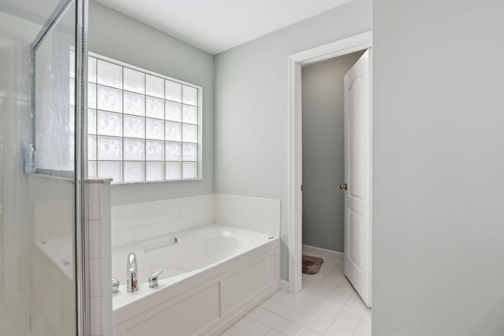 375 Berenger Walk, Royal Palm Beach, FL 33414 Photo
