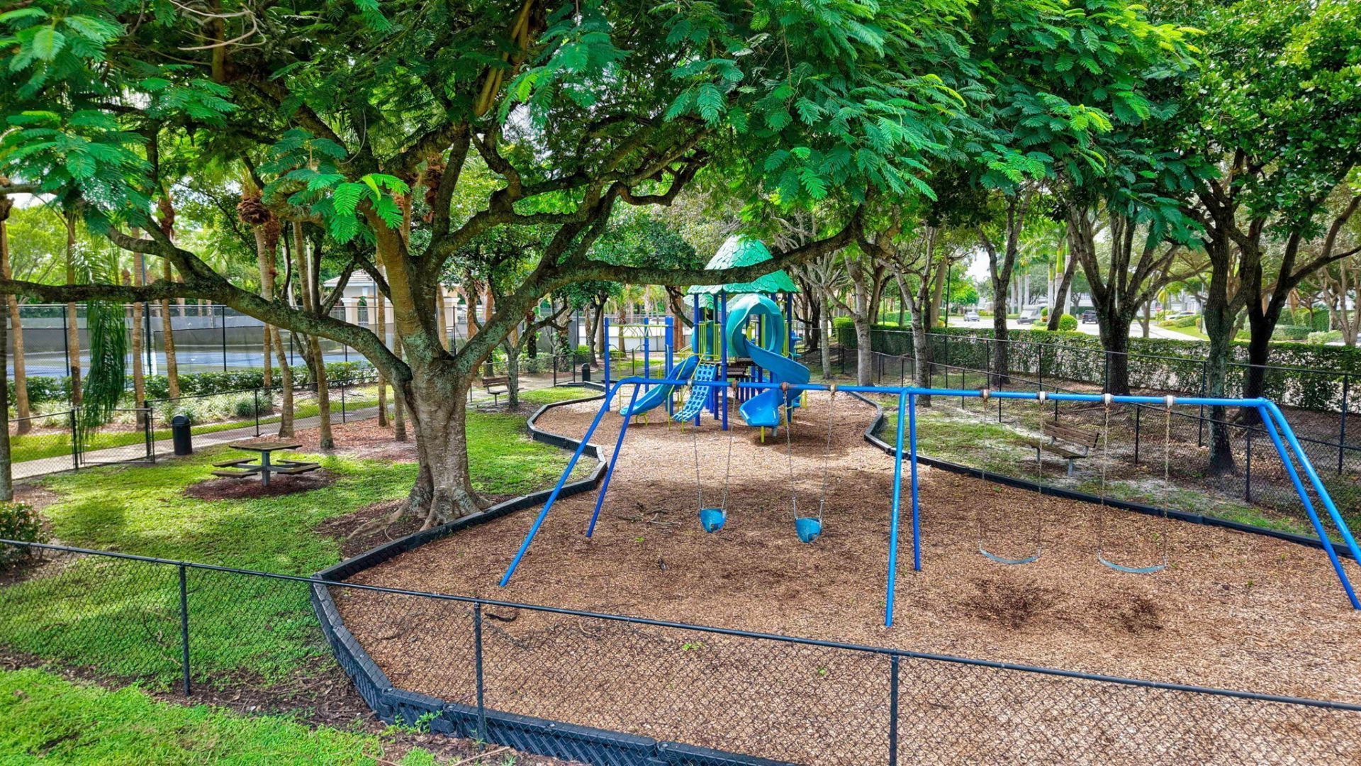 375 Berenger Walk, Royal Palm Beach, FL 33414 Photo