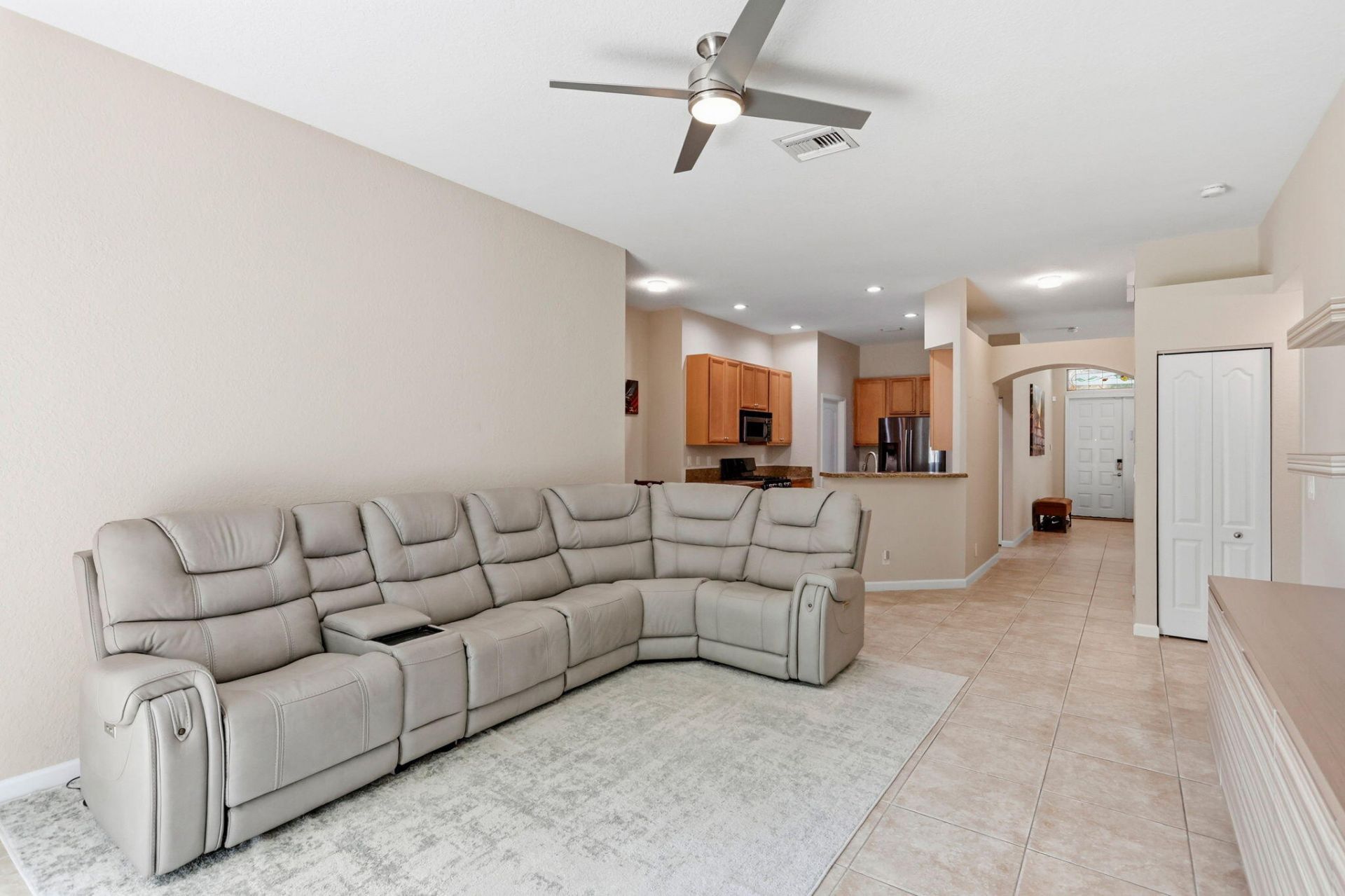 375 Berenger Walk, Royal Palm Beach, FL 33414 Photo