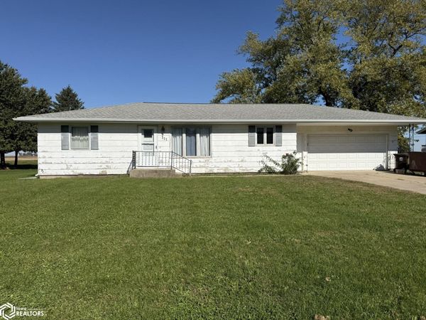 111 E Kansas Street, Lenox, IA 50851
