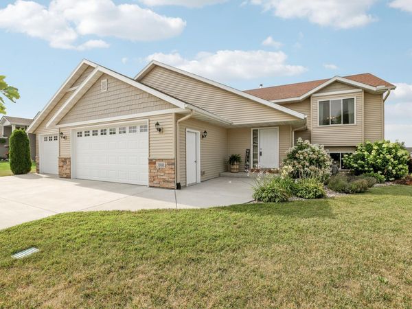1108 Mulberry Avenue NE, Montgomery, MN 56069