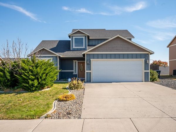 509 N Florida Street , Moses Lake, WA 98837