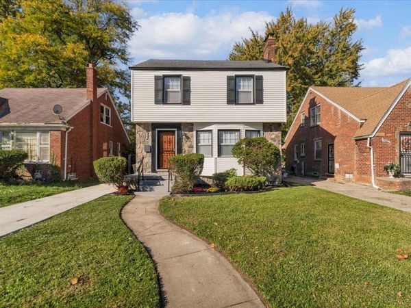 18453 Stansbury Street, Detroit, MI 48235