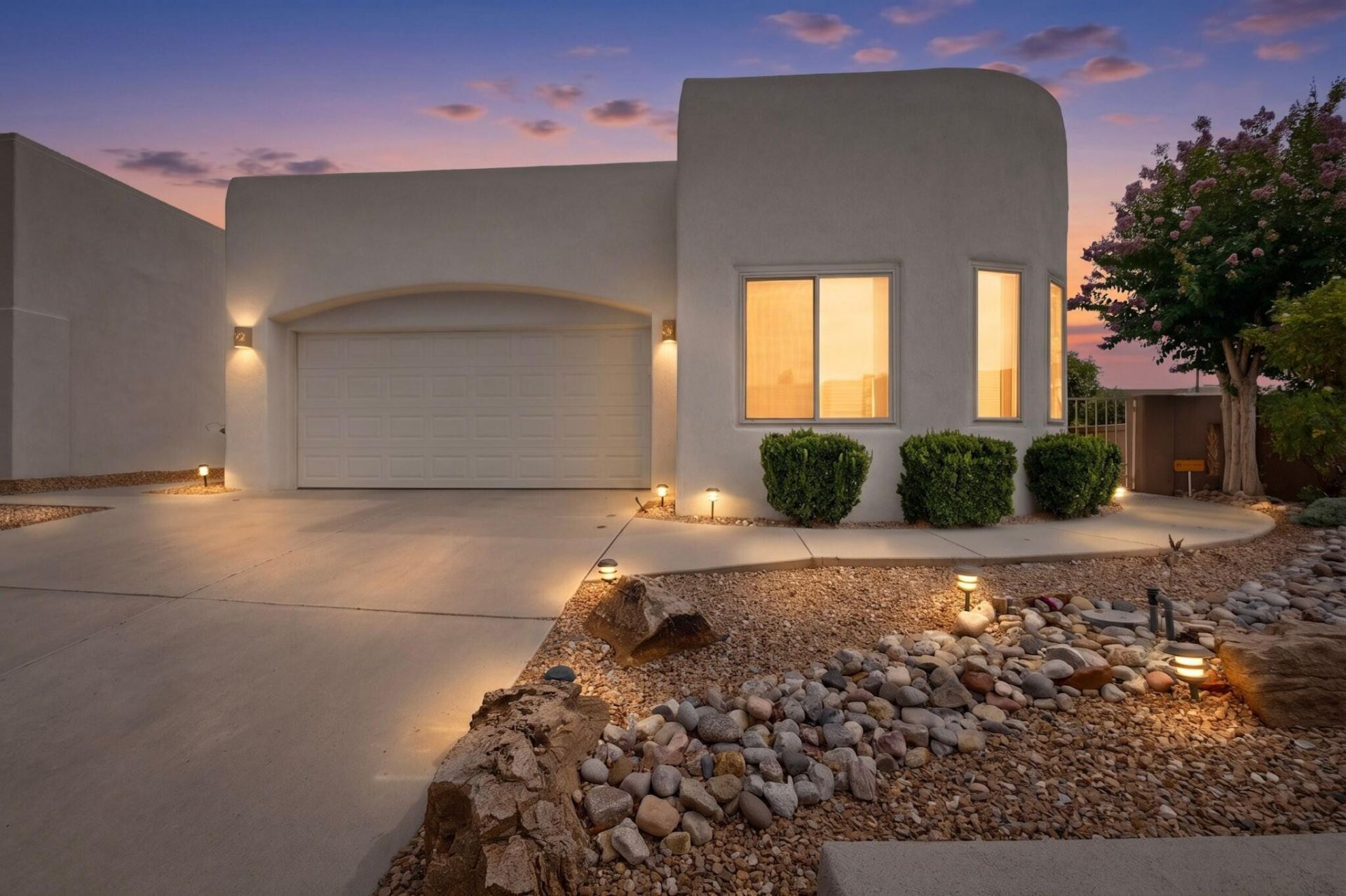 8816 Desert Finch Lane Ne, Albuquerque, NM 87122 Main Photo