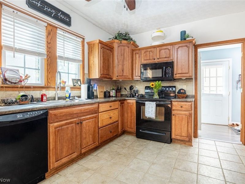 705 Cambridge Road, Coshocton, OH 43812 Photo 13