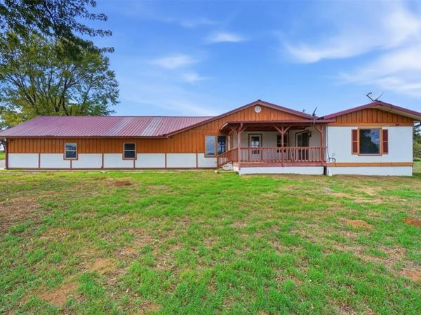 12261 Us Highway 283, Sayre, OK 73662
