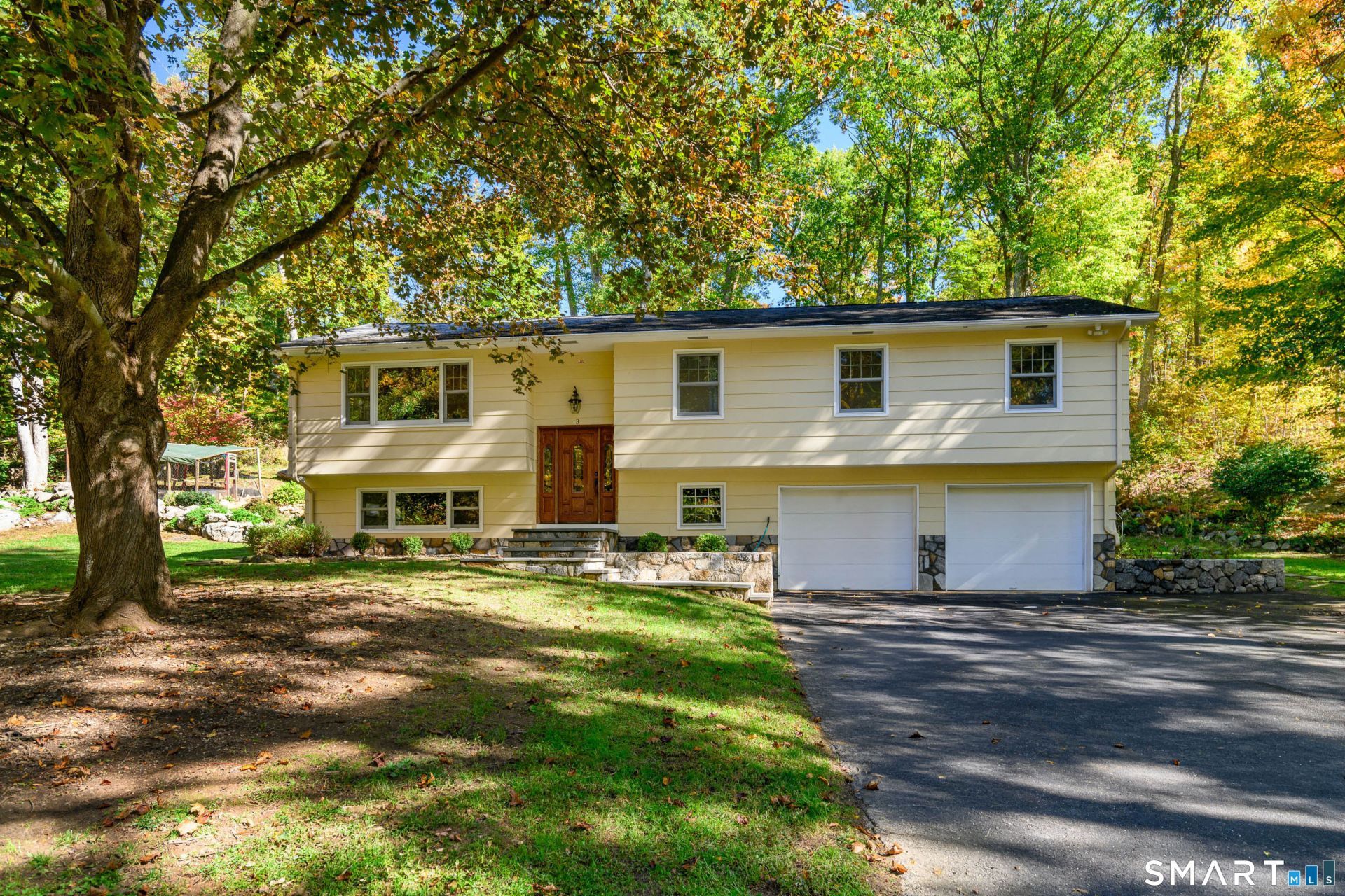 3 Galloping Hill , New Fairfield, CT 06812 Main Photo