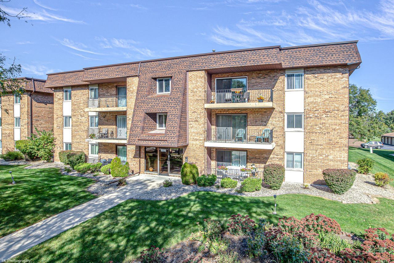 8916 W 140th Street, Unit 1NW, Orland Park, IL 60462 Main Photo