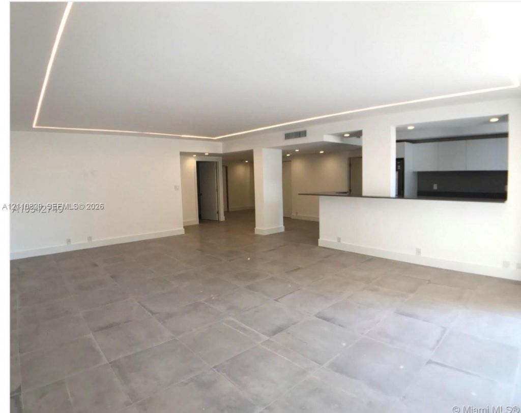 181 Crandon Blvd , Unit 102, Key Biscayne, FL 33149 Photo