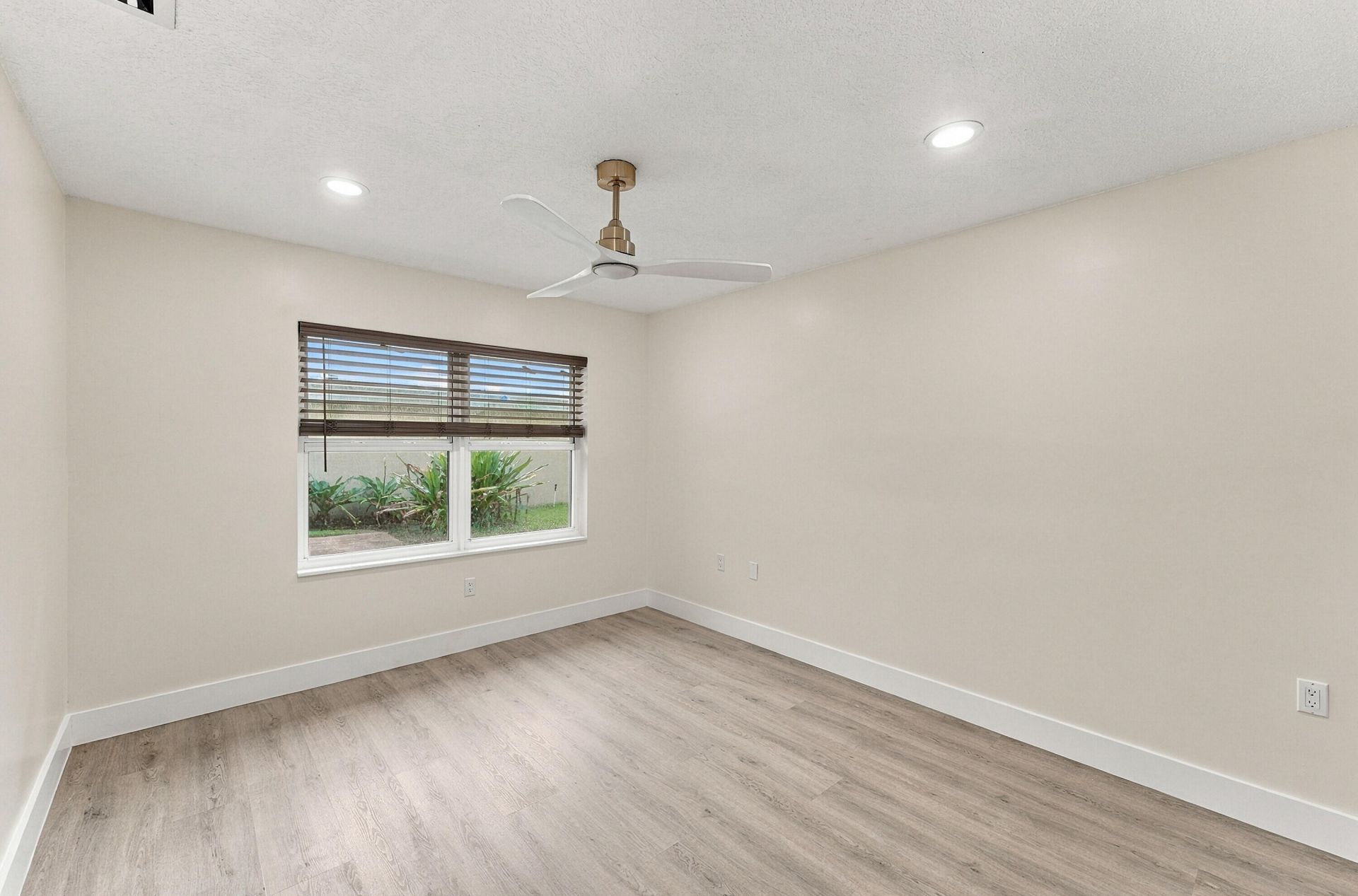 2398 Saratoga Bay Drive, West Palm Beach, FL 33409 Photo