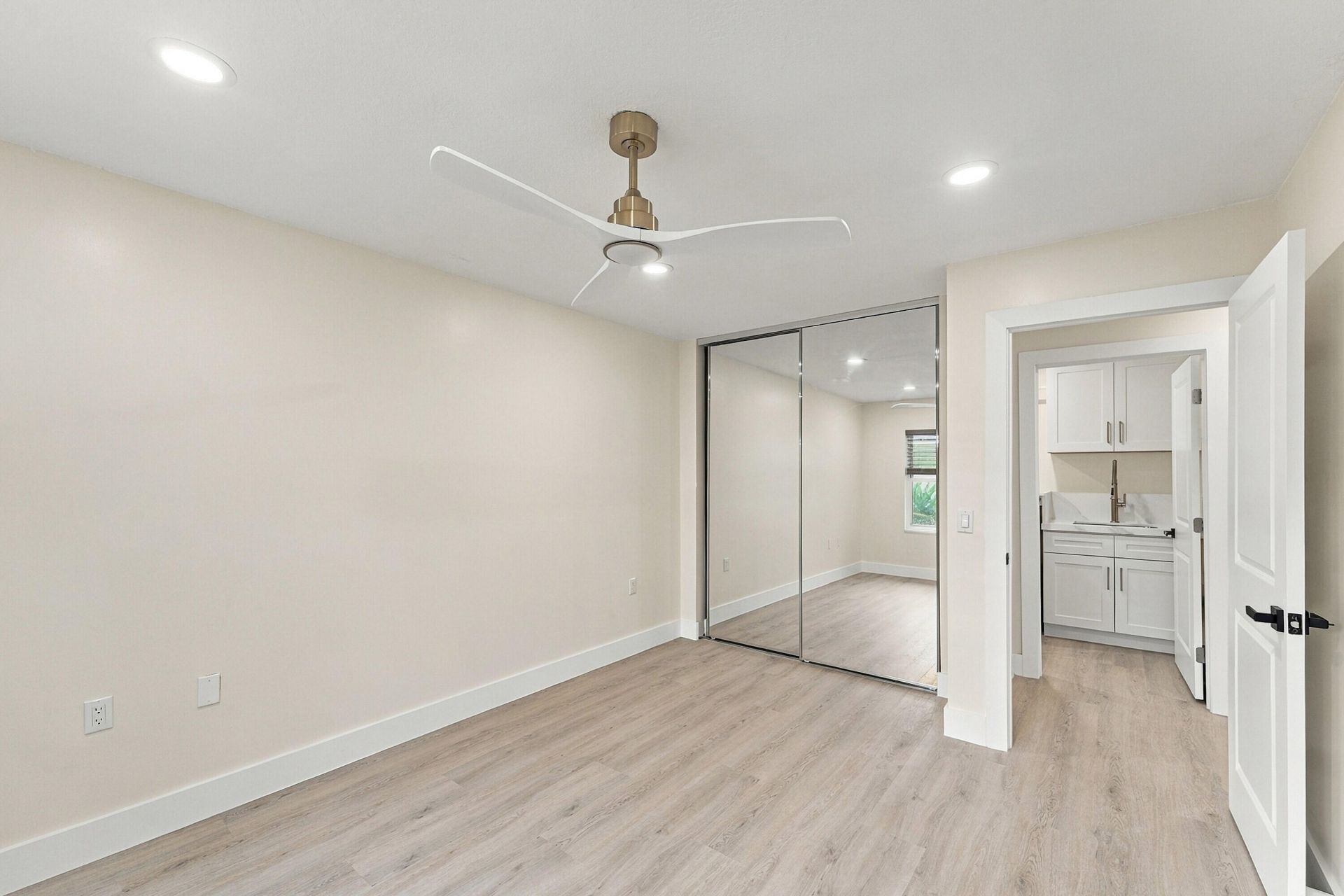 2398 Saratoga Bay Drive, West Palm Beach, FL 33409 Photo