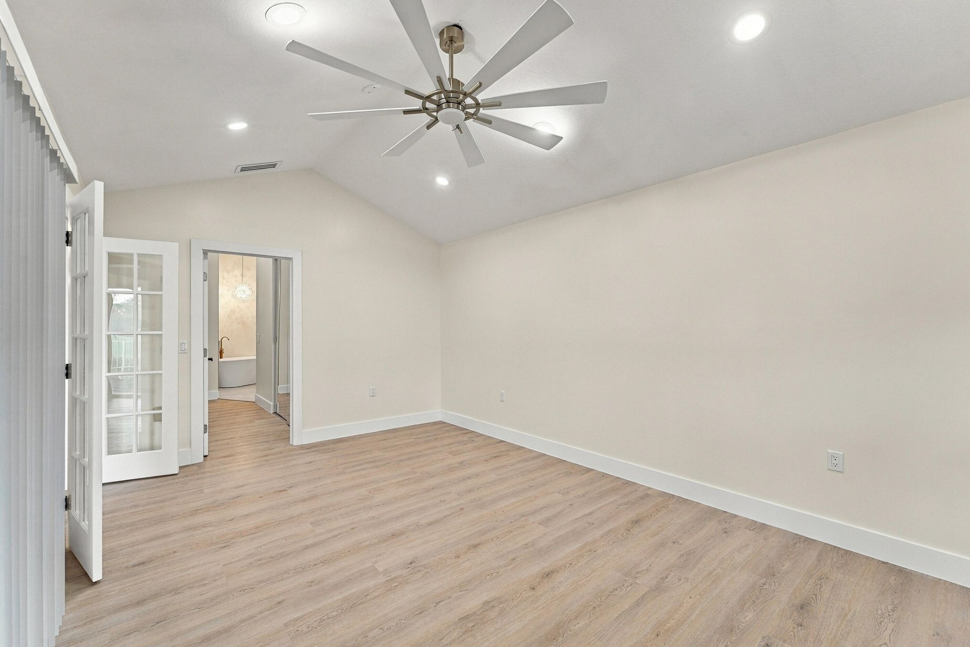 2398 Saratoga Bay Drive, West Palm Beach, FL 33409 Photo