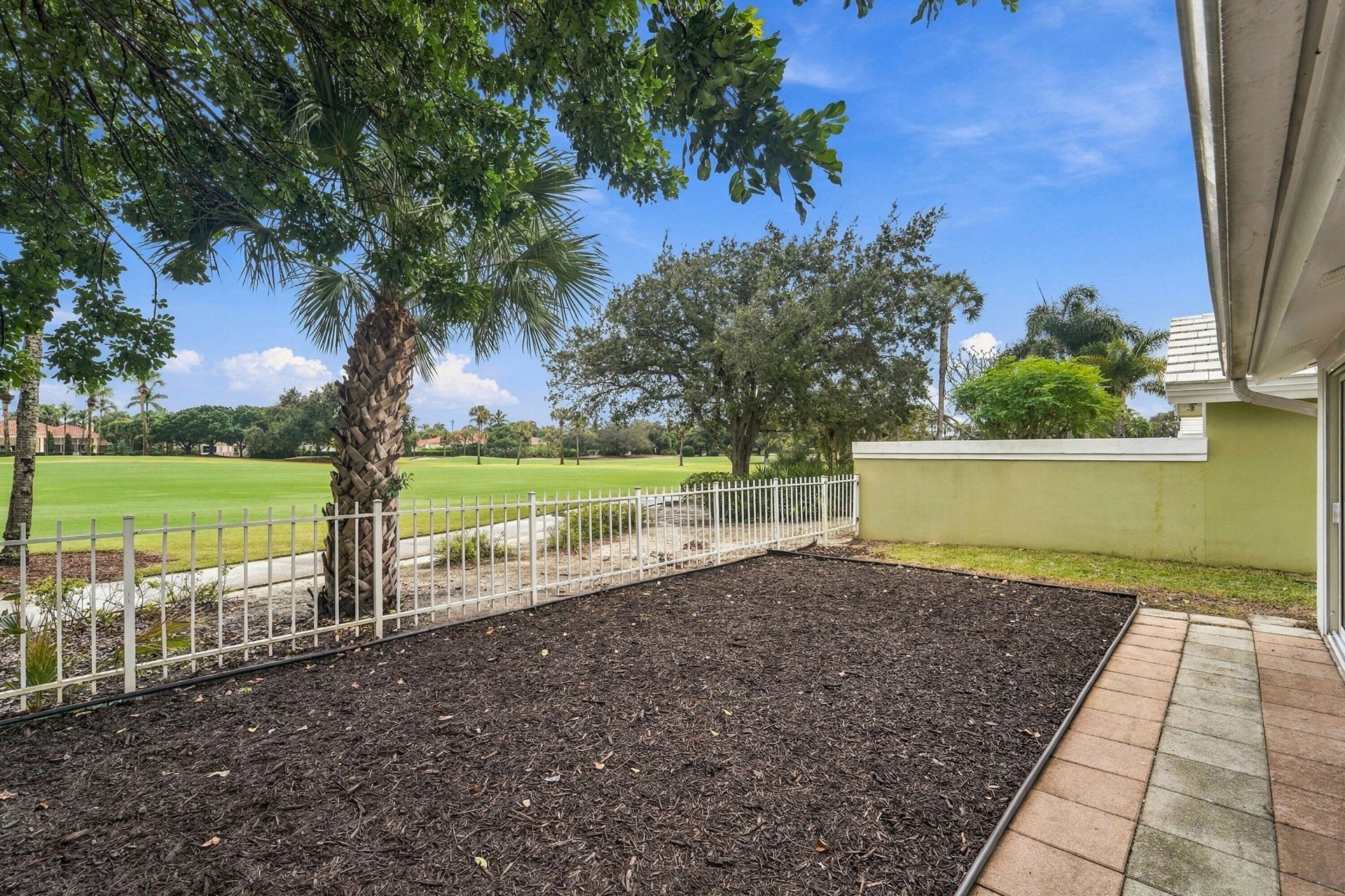 2398 Saratoga Bay Drive, West Palm Beach, FL 33409 Photo