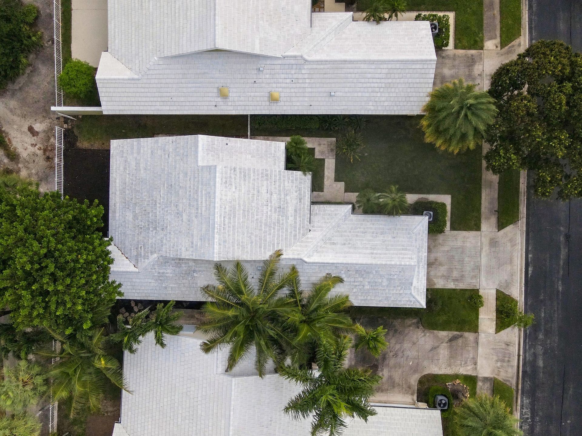 2398 Saratoga Bay Drive, West Palm Beach, FL 33409 Photo
