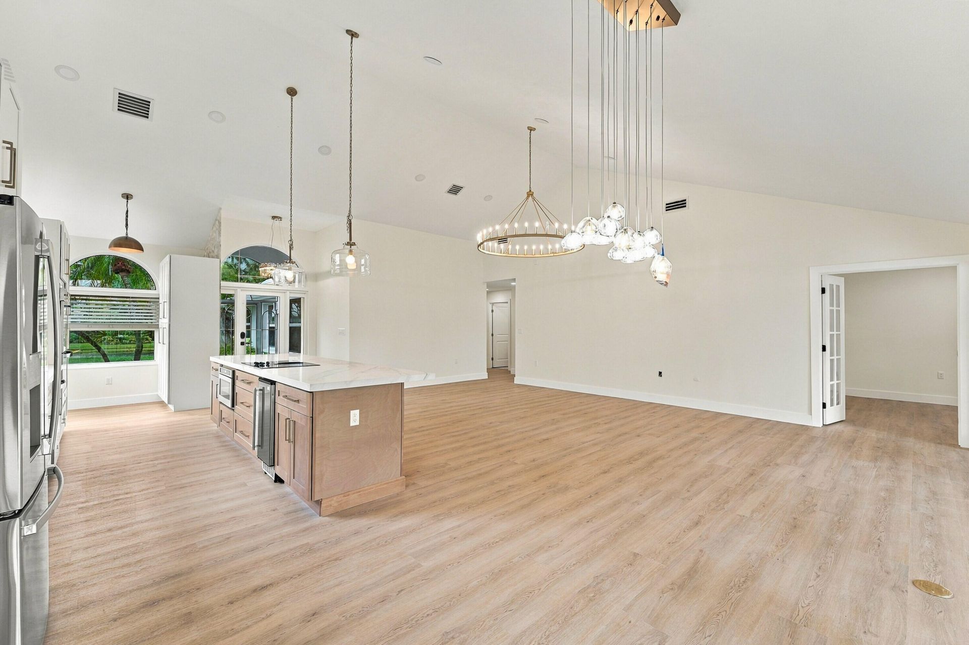 2398 Saratoga Bay Drive, West Palm Beach, FL 33409 Photo