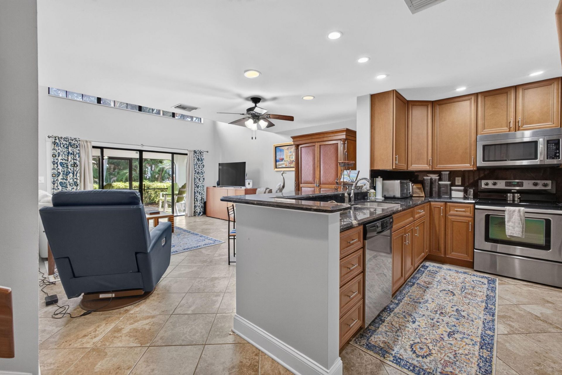 2439 Treasure Isle Drive, Unit 7, West Palm Beach, FL 33410 Photo