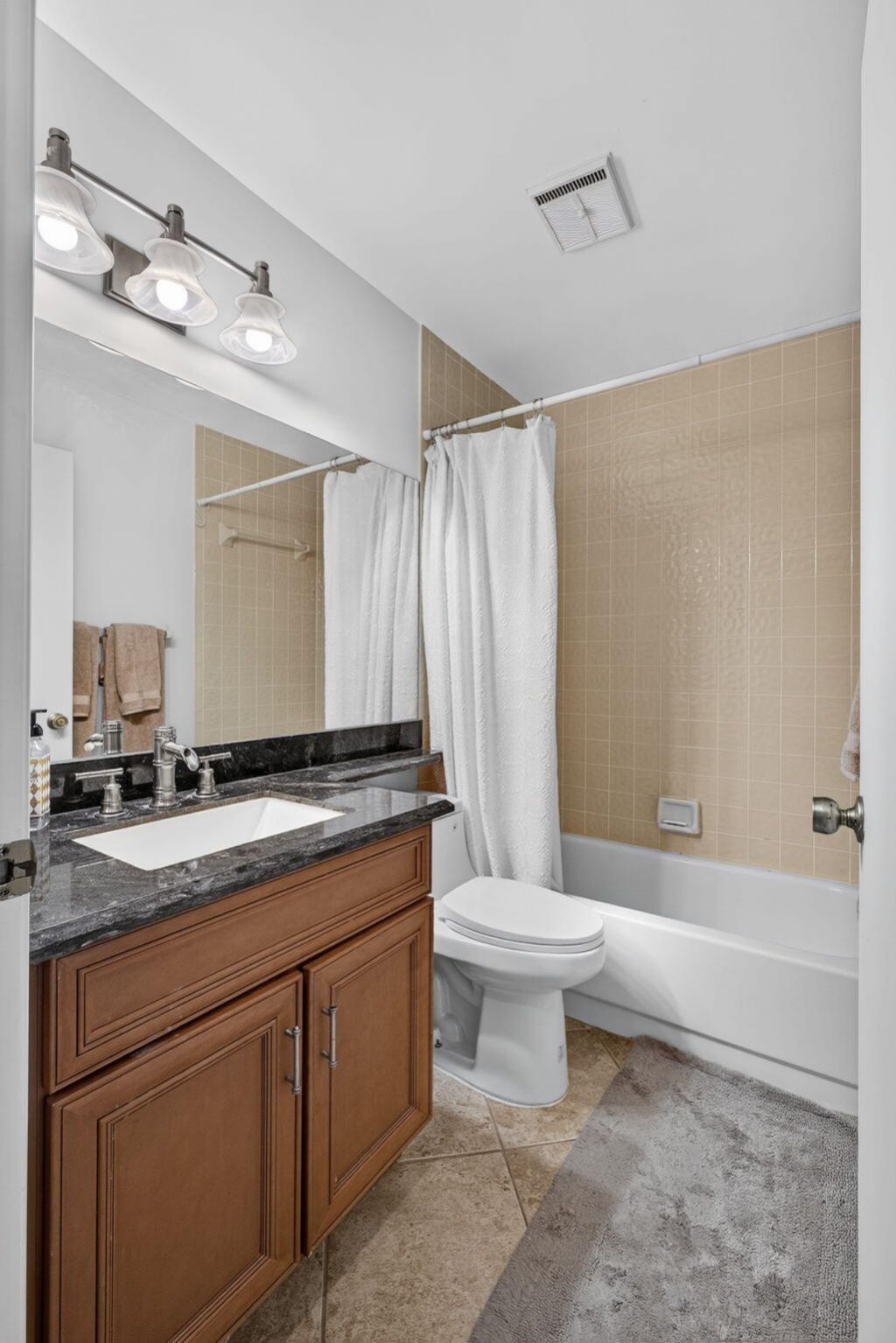 2439 Treasure Isle Drive, Unit 7, West Palm Beach, FL 33410 Photo