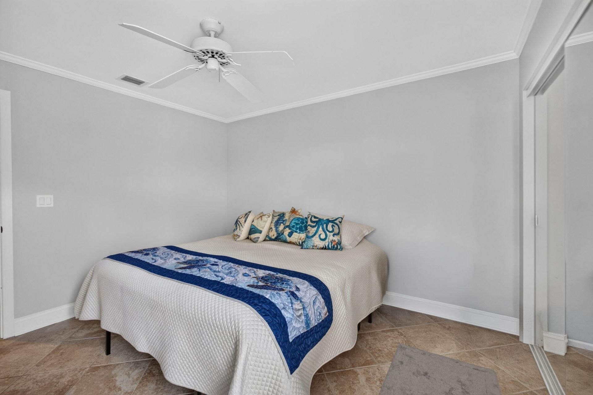 2439 Treasure Isle Drive, Unit 7, West Palm Beach, FL 33410 Photo