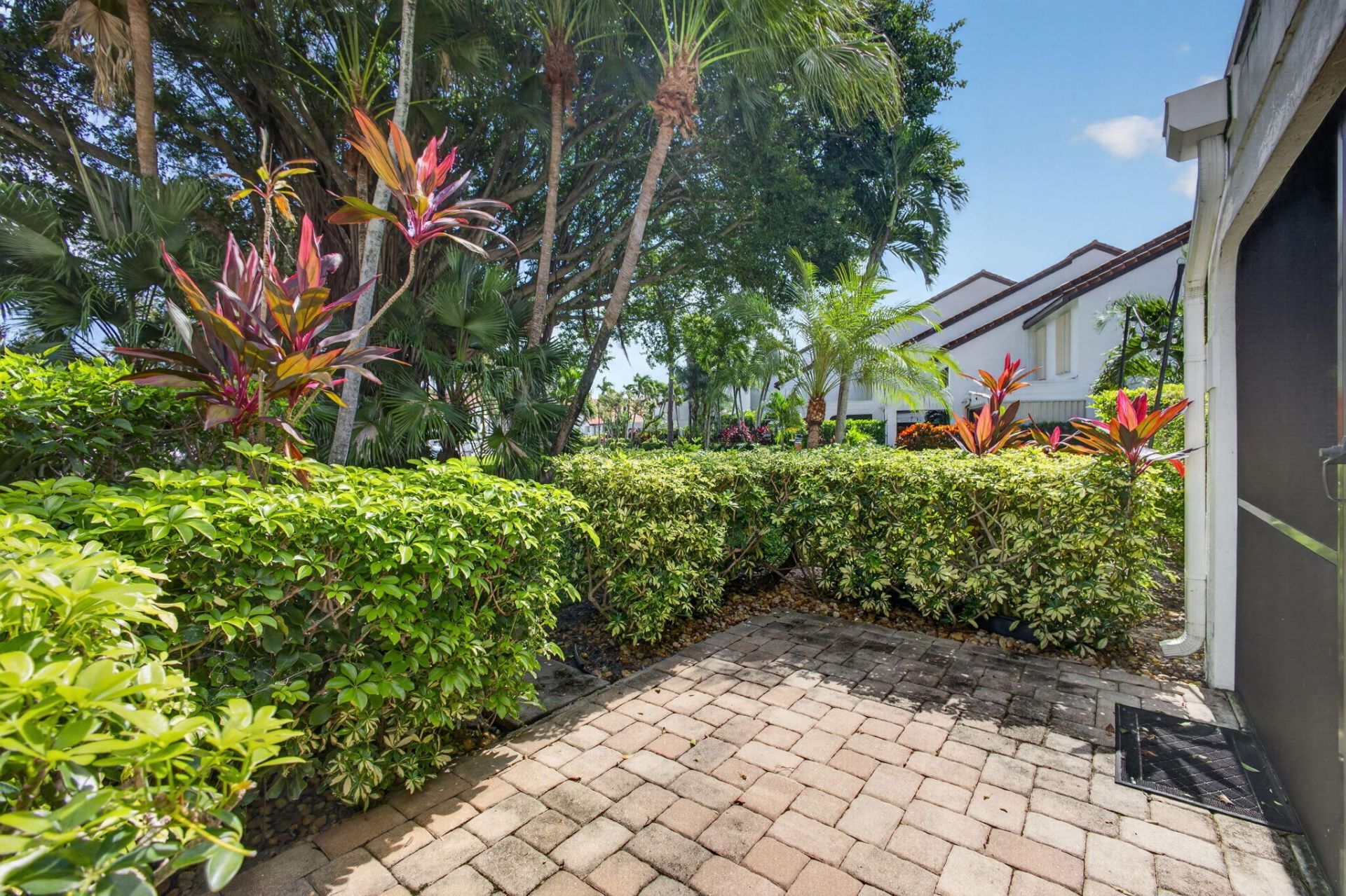 2439 Treasure Isle Drive, Unit 7, West Palm Beach, FL 33410 Photo