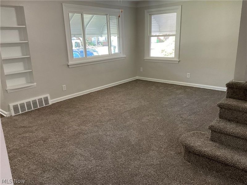 247 E 242nd Street, Euclid, OH 44123 Photo 3