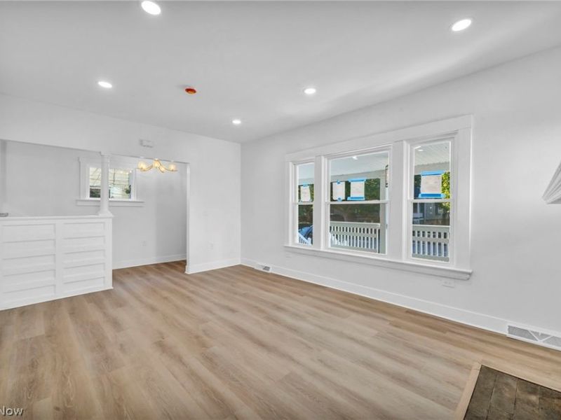 1351 Beach Avenue, Lakewood, OH 44107 Photo 12