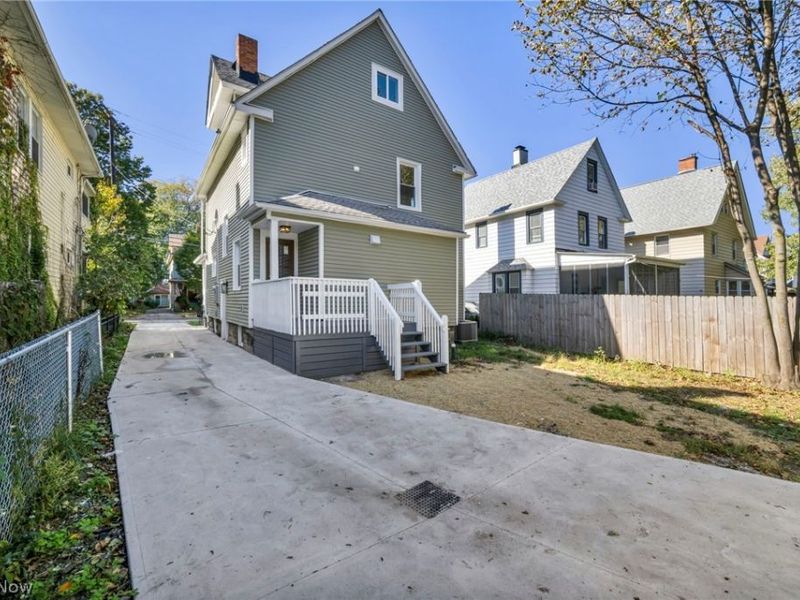 1351 Beach Avenue, Lakewood, OH 44107 Photo 49