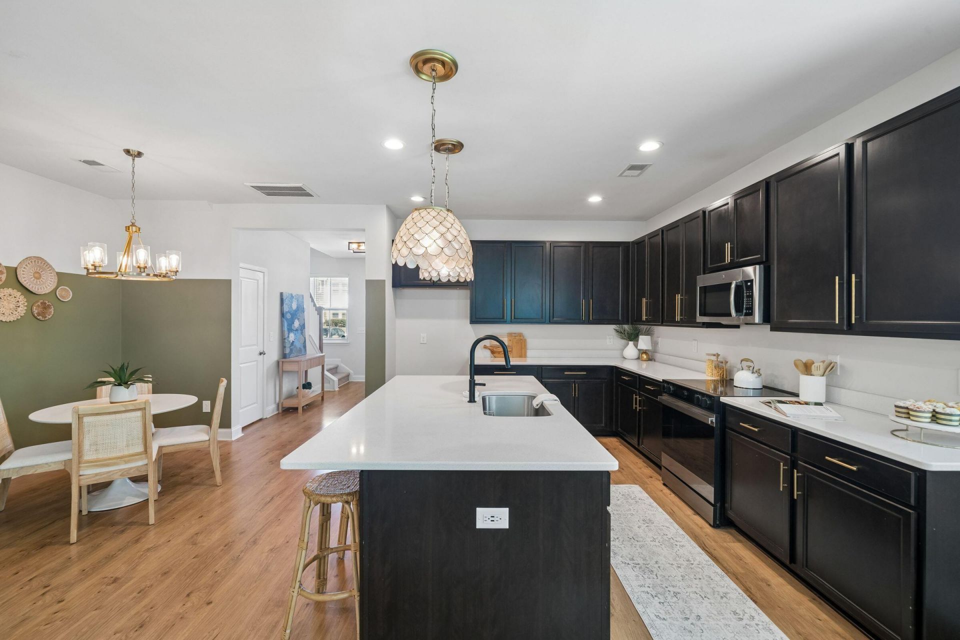 7813 Montview Road Photo 17