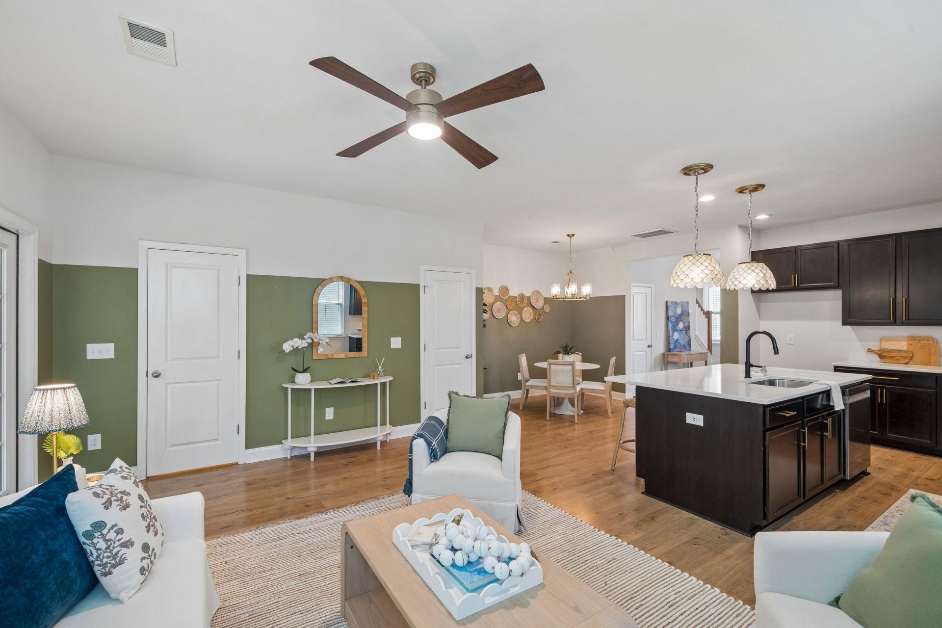 7813 Montview Road Photo 23