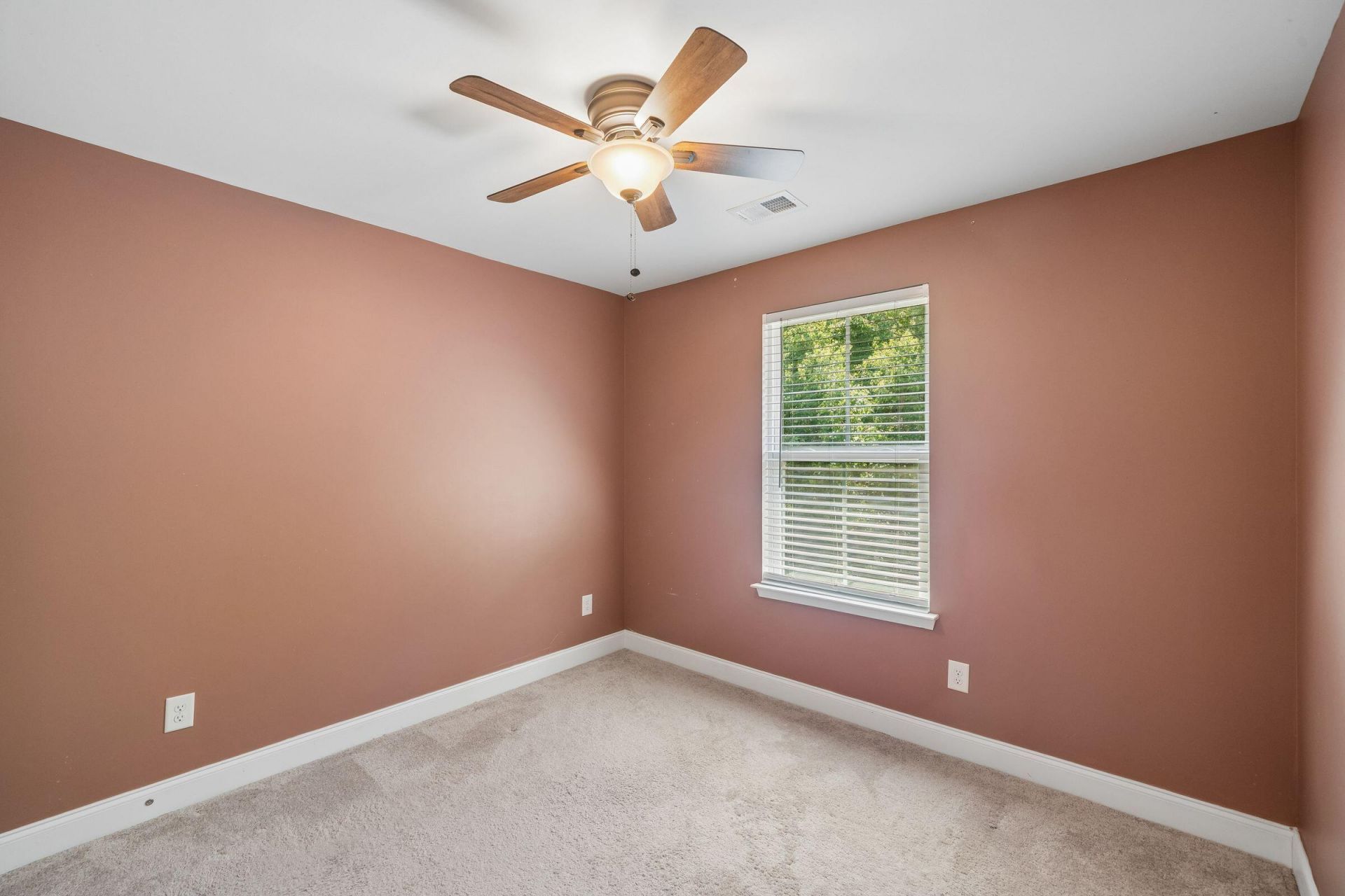 7813 Montview Road Photo 34
