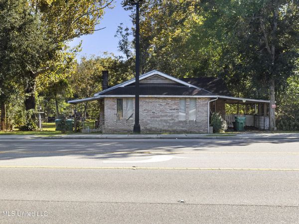 14065 Dedeaux Road, Gulfport, MS 39503