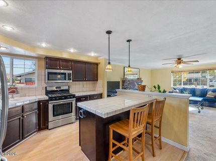 320 E Gault Way, Sparks, NV 89431 Photo