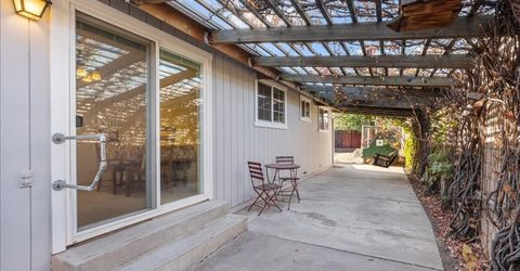 320 E Gault Way, Sparks, NV 89431 Photo