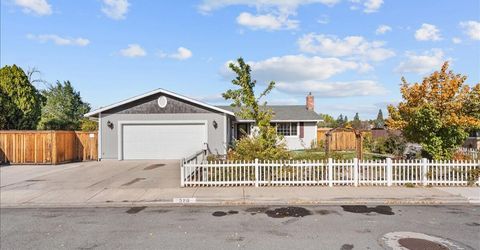 320 E Gault Way, Sparks, NV 89431 Photo