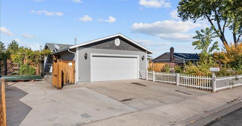320 E Gault Way, Sparks, NV 89431 Photo