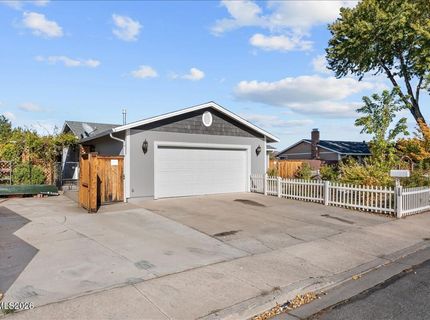 320 E Gault Way, Sparks, NV 89431 Photo