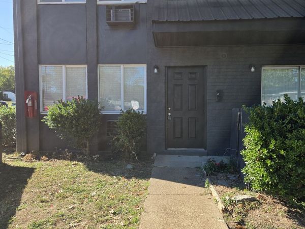 550 Harding Pl, Unit A101, Nashville, TN 37211