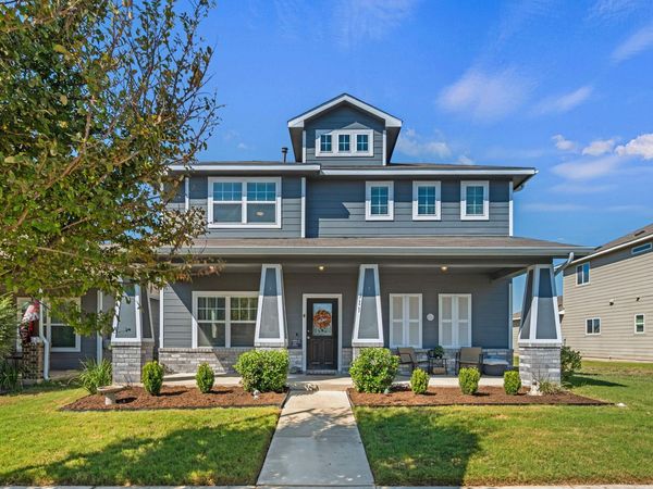 311 Charter Oak DR, Hutto, TX 78634