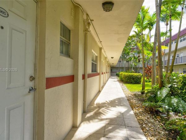 8600 SW 67th Ave , Unit 905, Pinecrest, FL 33156