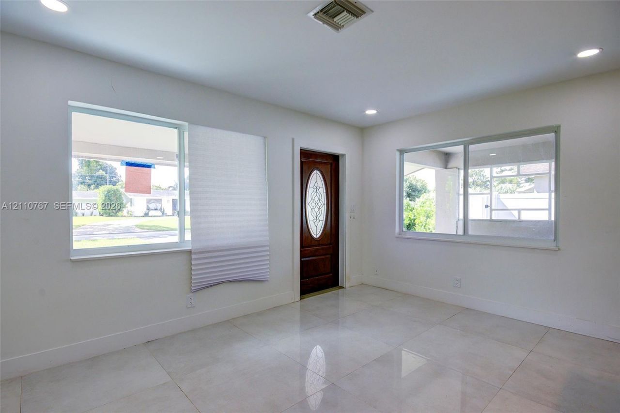 5305 Cleveland Rd , Delray Beach, FL 33484 Photo