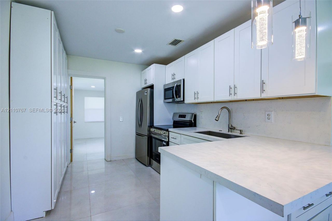 5305 Cleveland Rd , Delray Beach, FL 33484 Photo