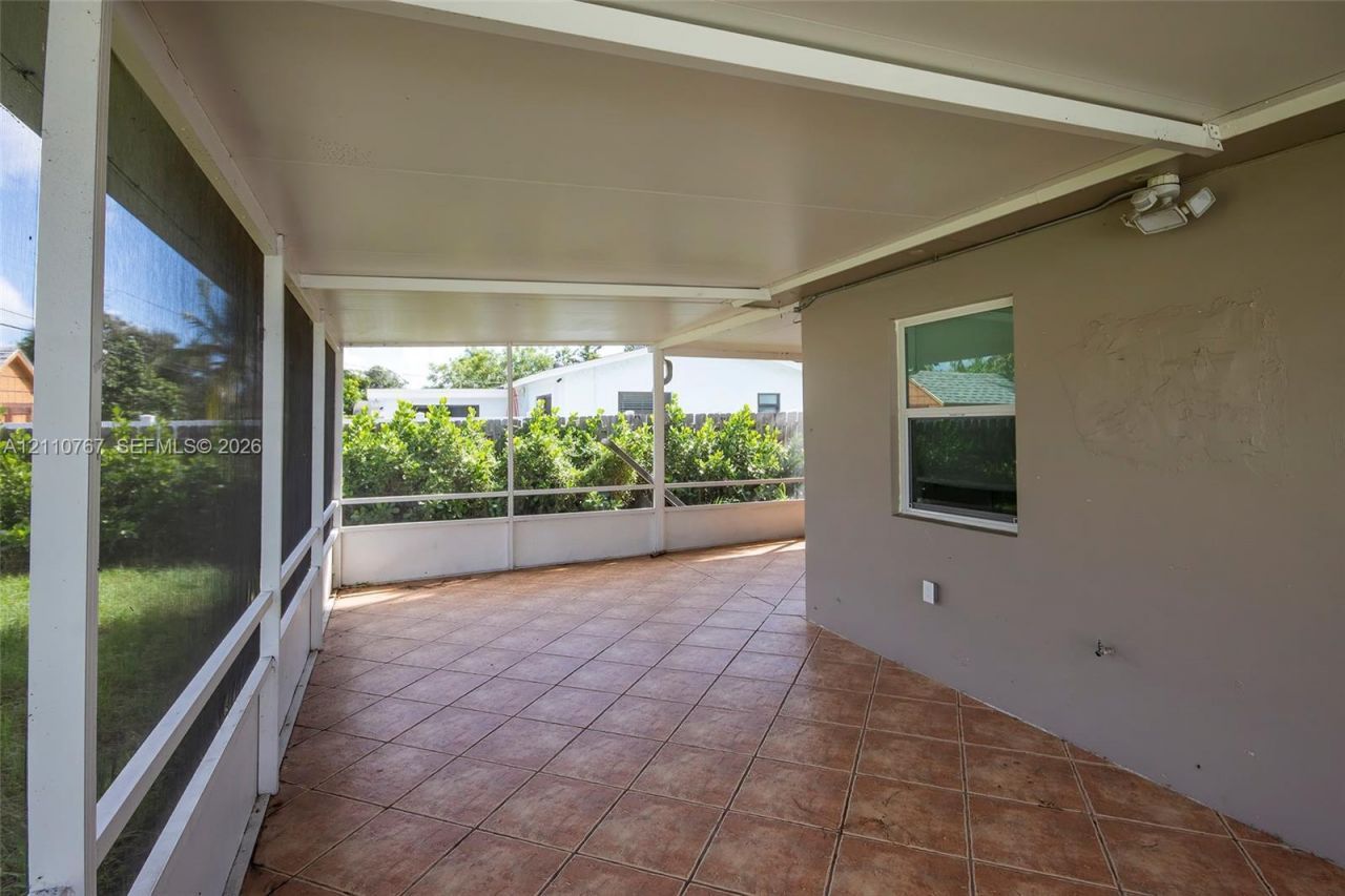 5305 Cleveland Rd , Delray Beach, FL 33484 Photo