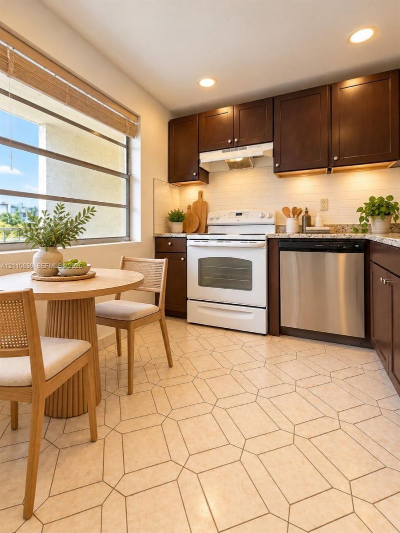 3001 NW 48th Ave , Unit 339, Lauderdale Lakes, FL 33313 Photo
