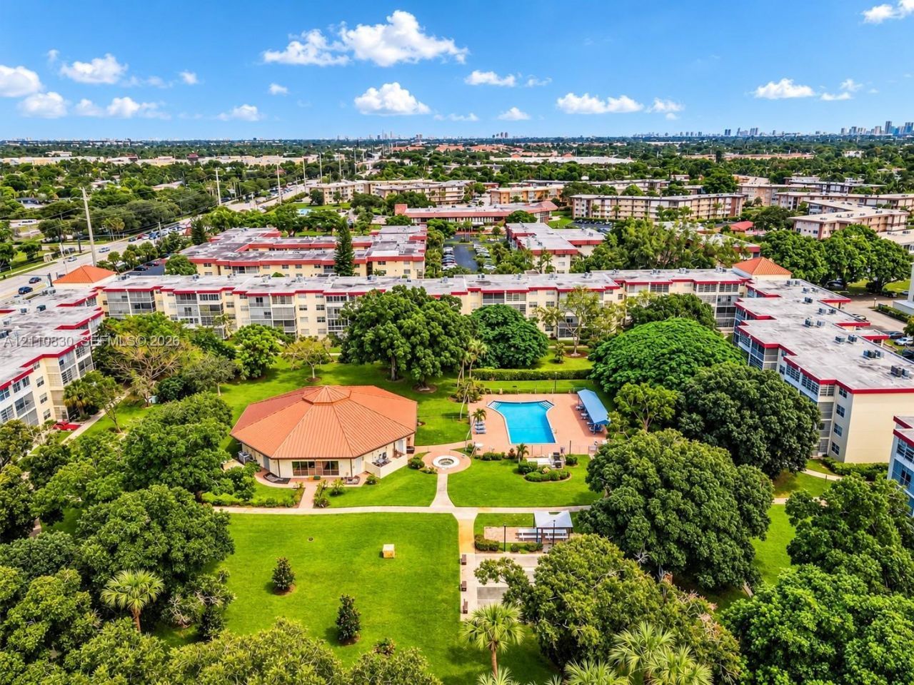 3001 NW 48th Ave , Unit 339, Lauderdale Lakes, FL 33313 Photo