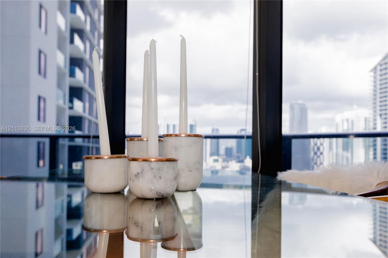 55 SW 9th St , Unit 2501, Miami, FL 33130 Photo