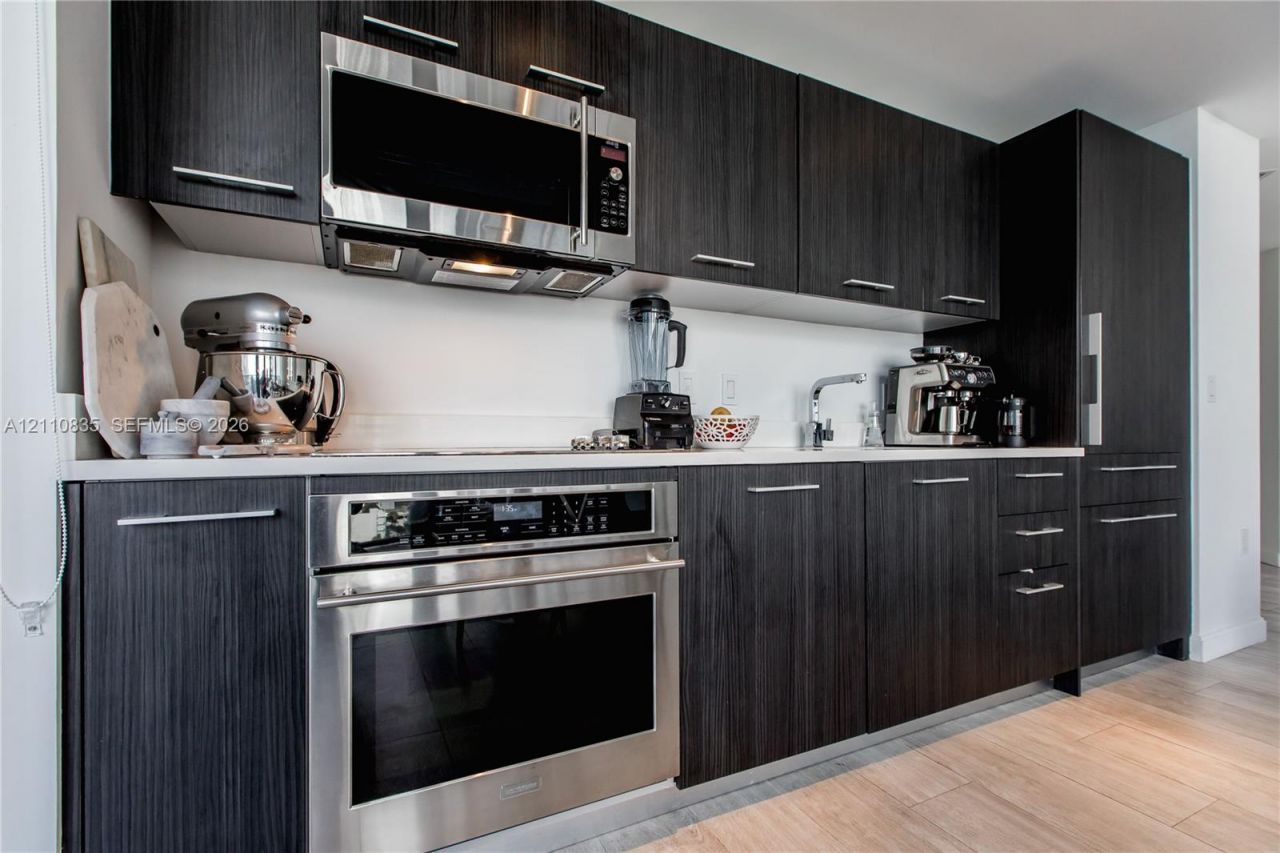 55 SW 9th St , Unit 2501, Miami, FL 33130 Photo