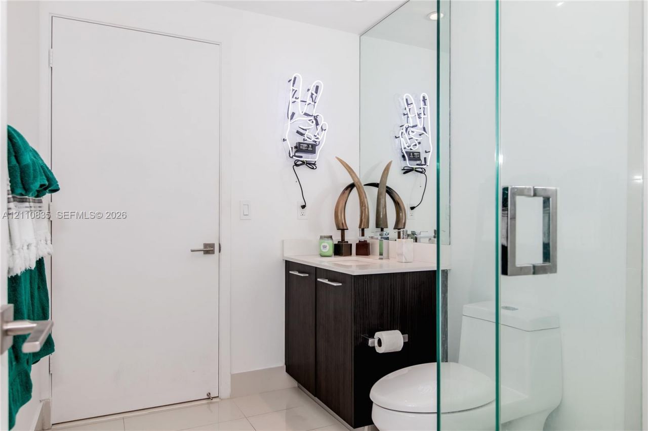 55 SW 9th St , Unit 2501, Miami, FL 33130 Photo